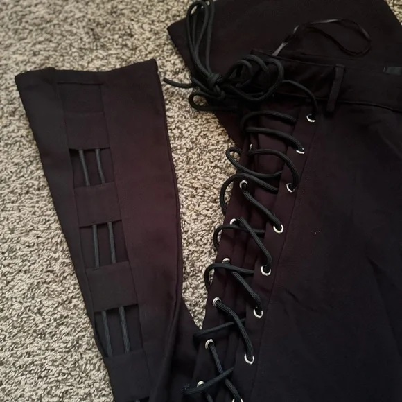 Wide Leg Black Lace-Up Pants size M - Picture 6 of 9